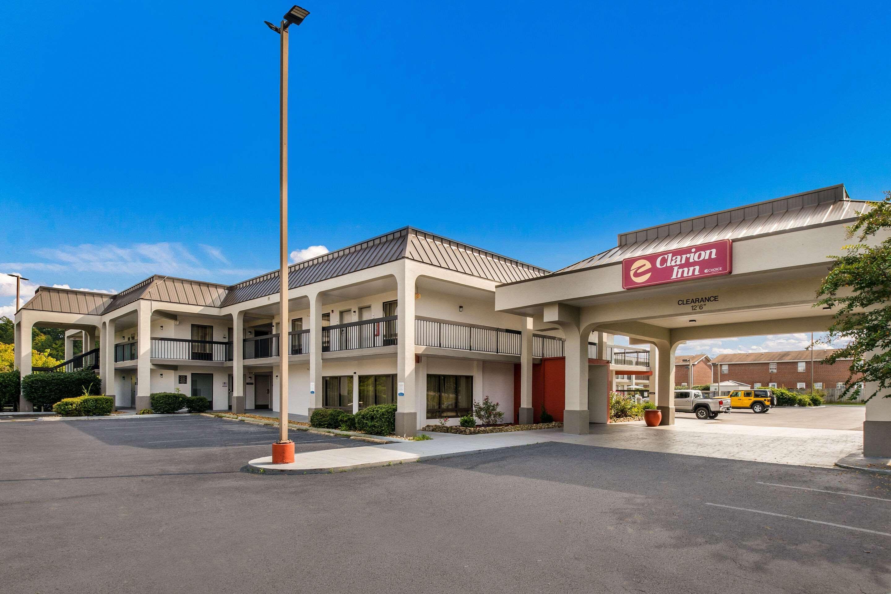 Clarion Inn Cleveland Near University Екстериор снимка